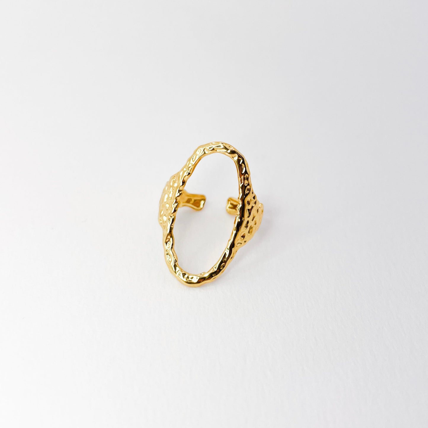 bague ovale en acier inoxydable doré, waterproof et ajustable. bague tendance et stylée